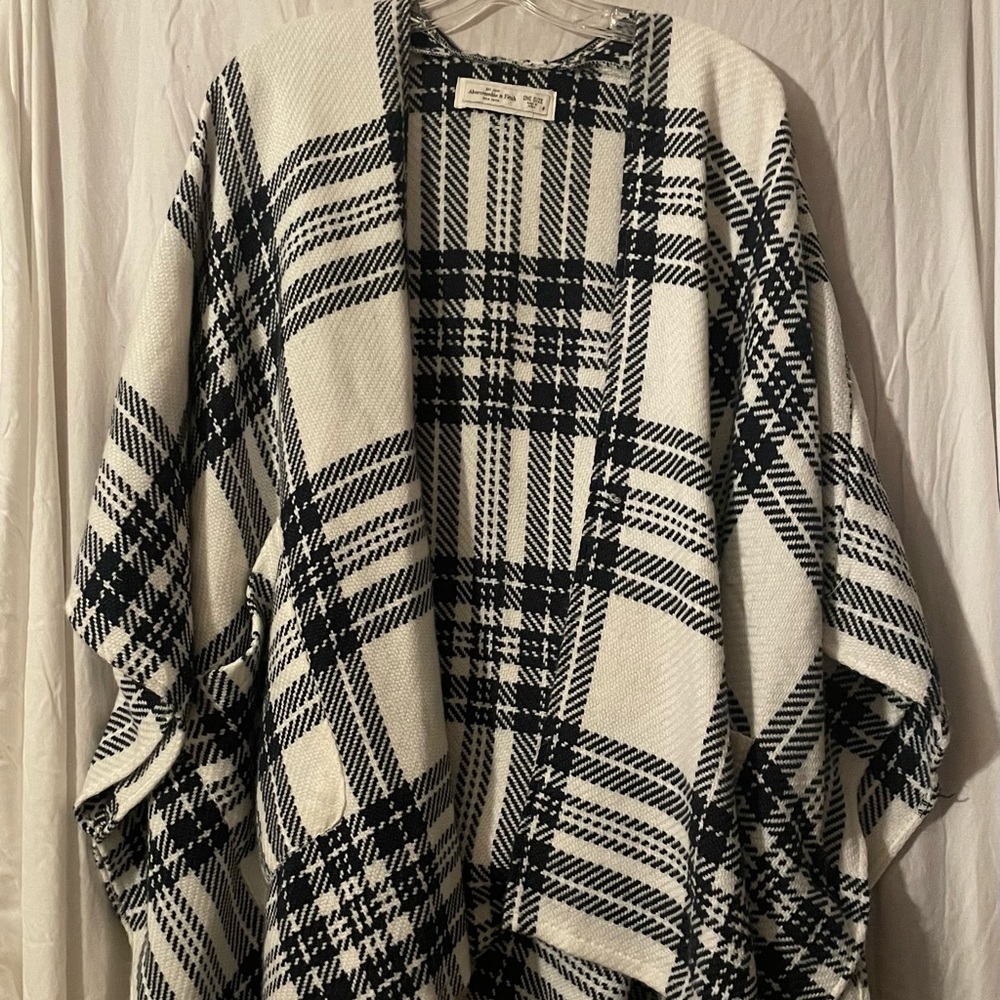 Abercrombie & Fitch Soft, Plaid Wrap- one size